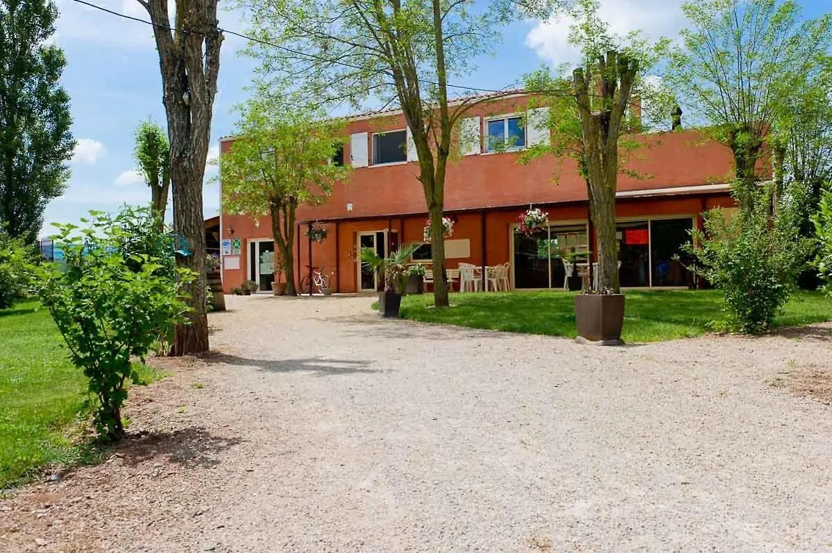 Village de vacances Hotel Le Hameau des Genets à Montlaur
